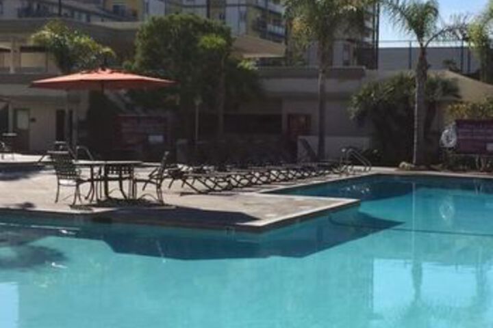 Hotel 4 of 13