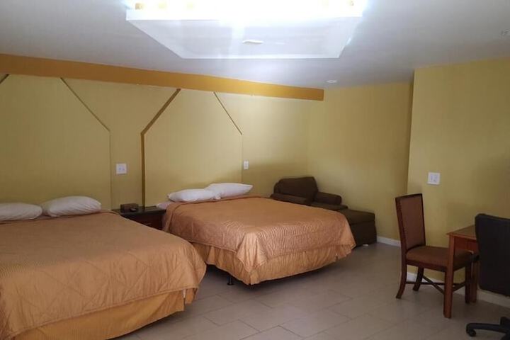 Room 11 of 14