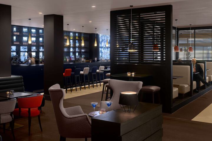 Lounge 130 of 149