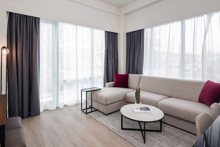 Room 36 of 60