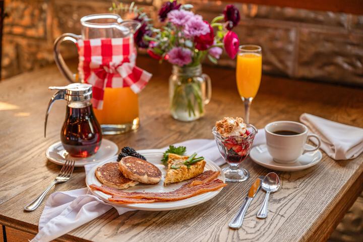 Breakfast/Coffee Service 51 of 68
