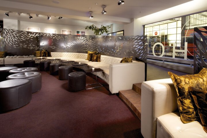 Guest Lobby