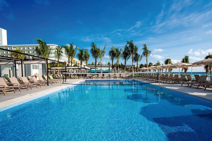 Pool 52 of 135