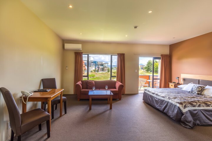 Room 5 of 40