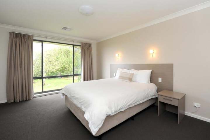Room 26 of 60