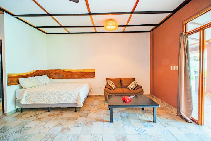 Room 25 of 43