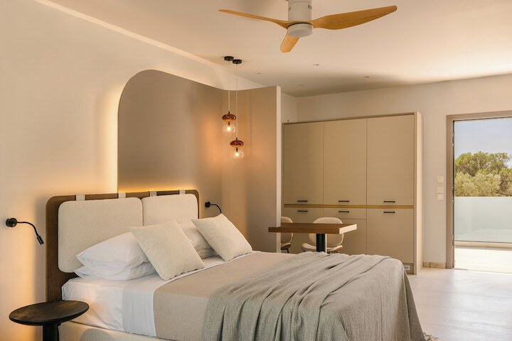 Room 48 of 214