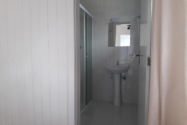 Room 5 of 13