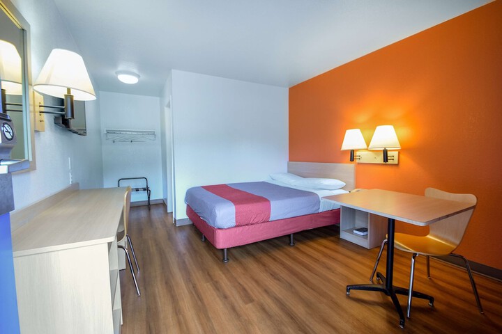 Room 5 of 29