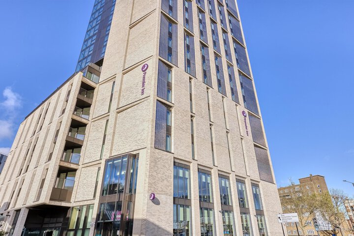 Exterior of Premier Inn London Canary Wharf - Westferry