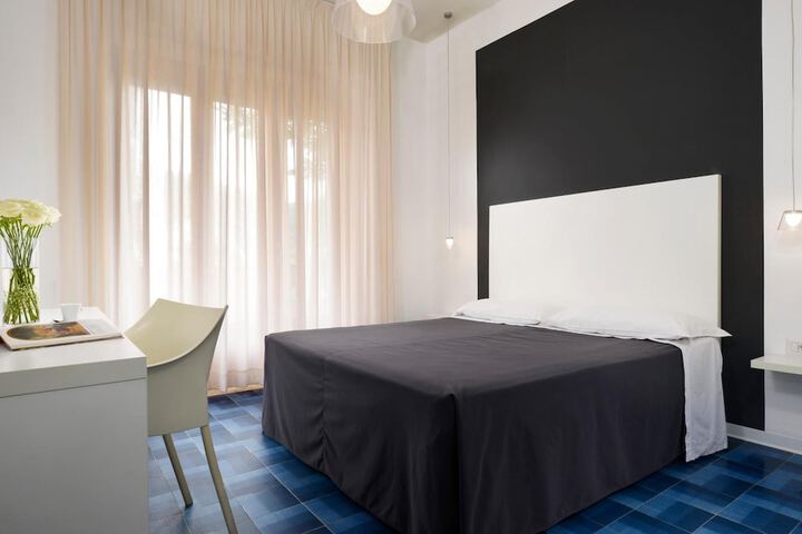 Room 8 of 46