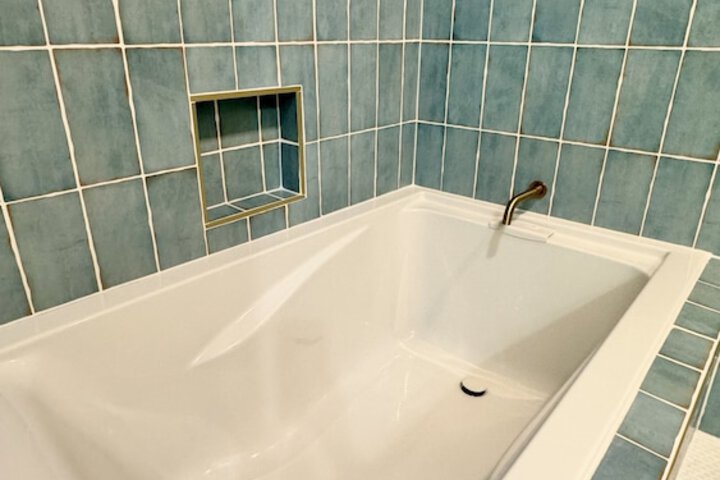 Room 12 of 23