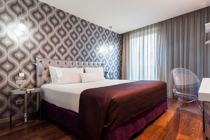 Room 3 of 40