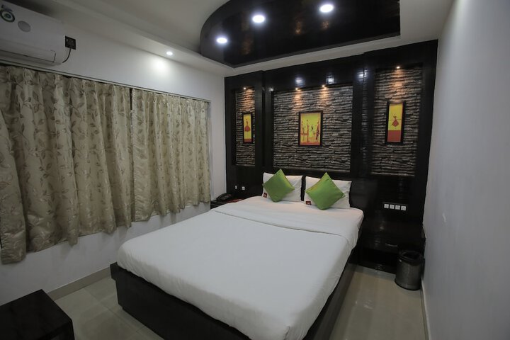 Room 2 of 11