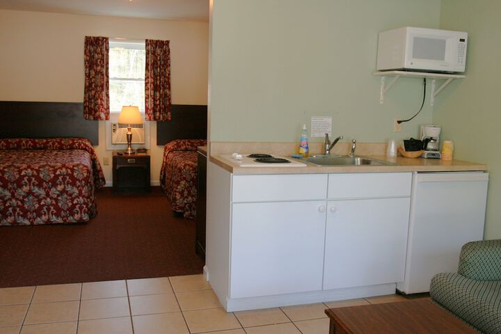 Room 18 of 106