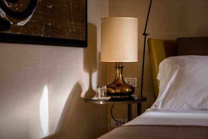 Room 28 of 117