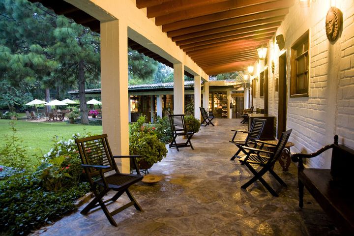 Hotel Exterior 29 of 36