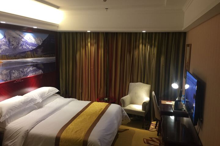 Room 3 of 17
