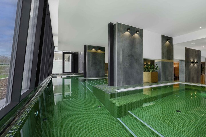 Pool 42 of 126