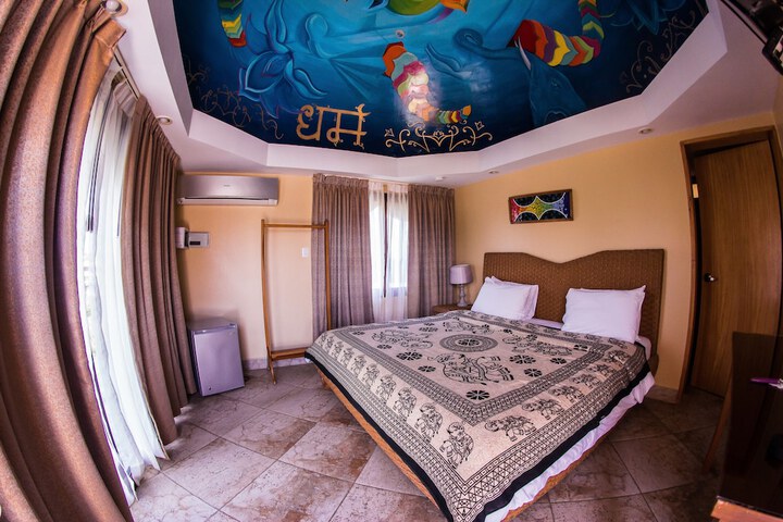 Room 4 of 49