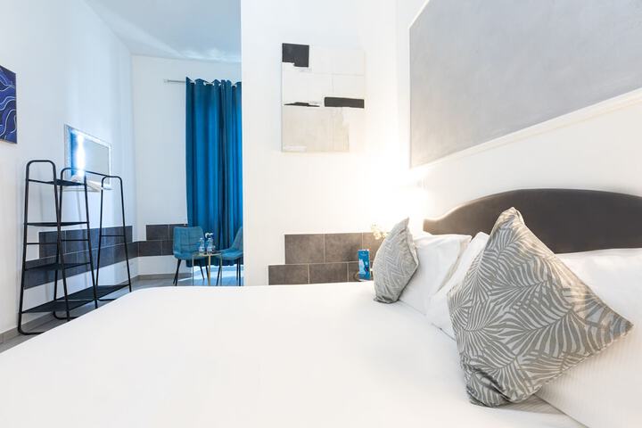 Room 14 of 60