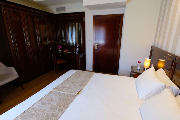 Room 17 of 53