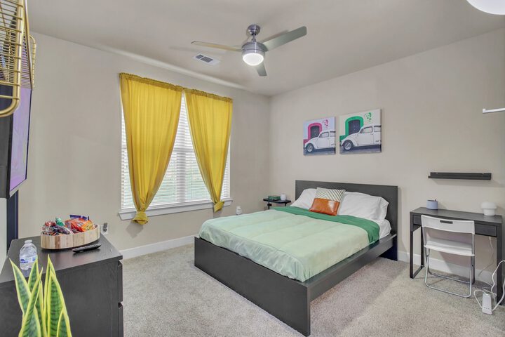 Room 3 of 23