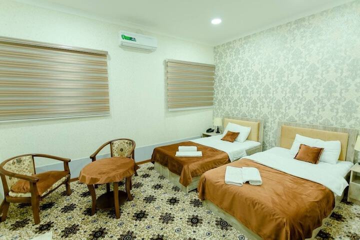 Room 5 of 17