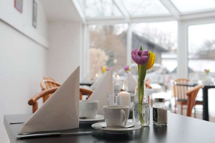 Dining 44 of 60