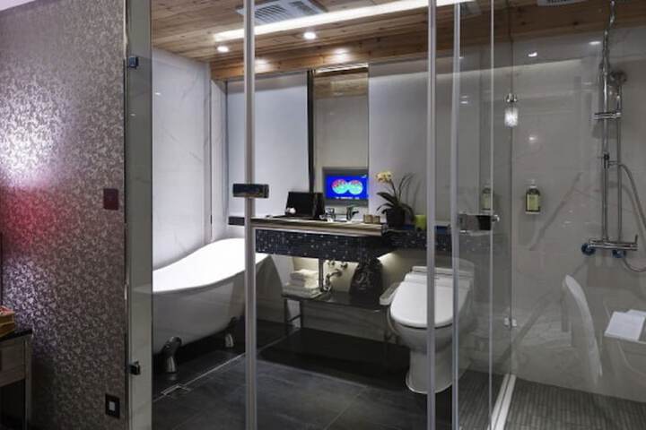 Room 45 of 52