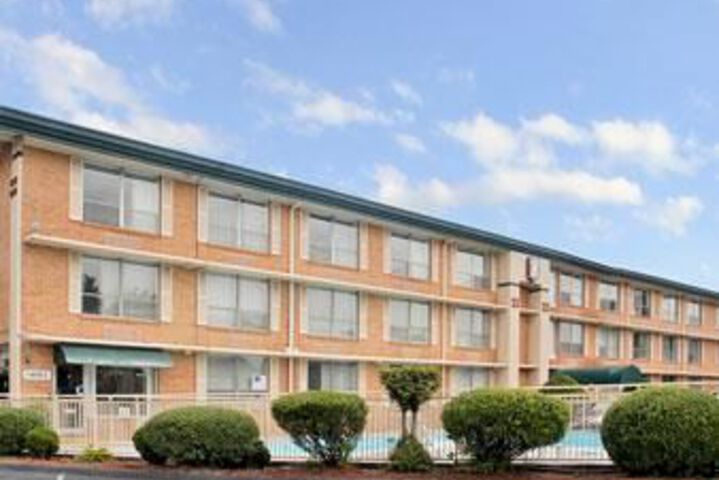 Photo of Hotel Super 8 Motel - Williamsburg / Colonial Area