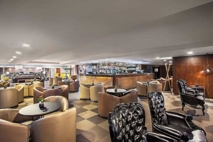 Hotel Interior 4 of 131