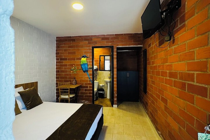 Room 27 of 94