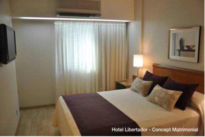 Room 4 of 9
