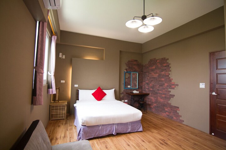 Room 14 of 53