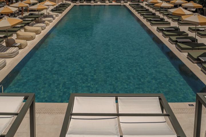 Pool 49 of 90