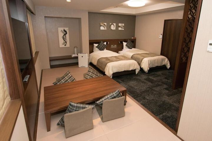 Room 7 of 52