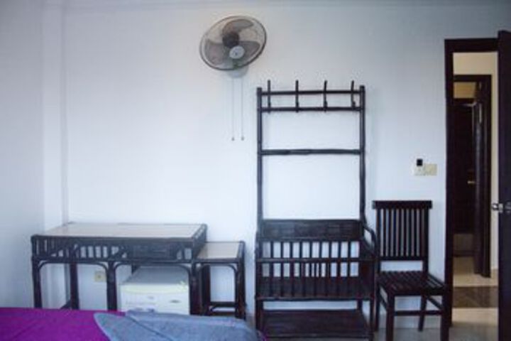 Room 9 of 21