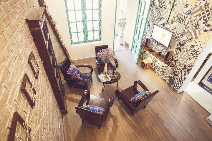Room 13 of 20