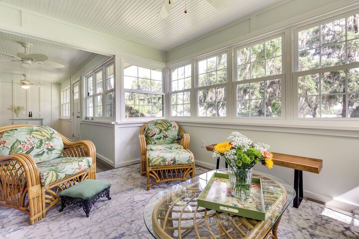 Walk to Lakes! Tropical Escape in Mount Dora