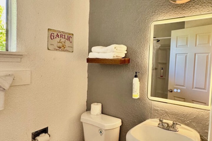 Room 16 of 30