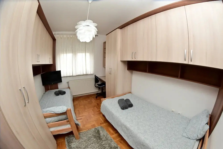 Room 3 of 15