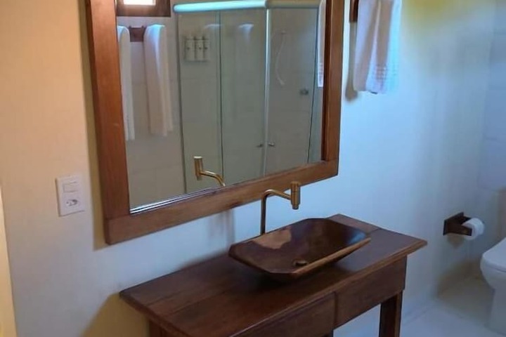 Room 13 of 27