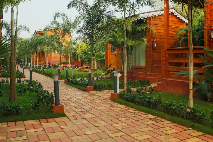 Hotel Exterior 98 of 117