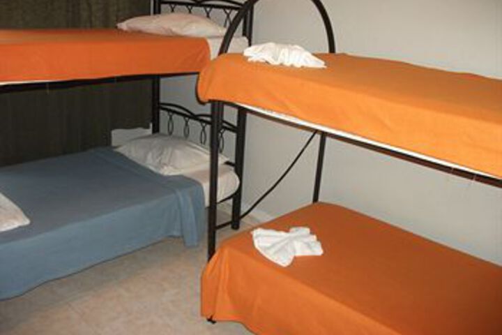 Room 12 of 25