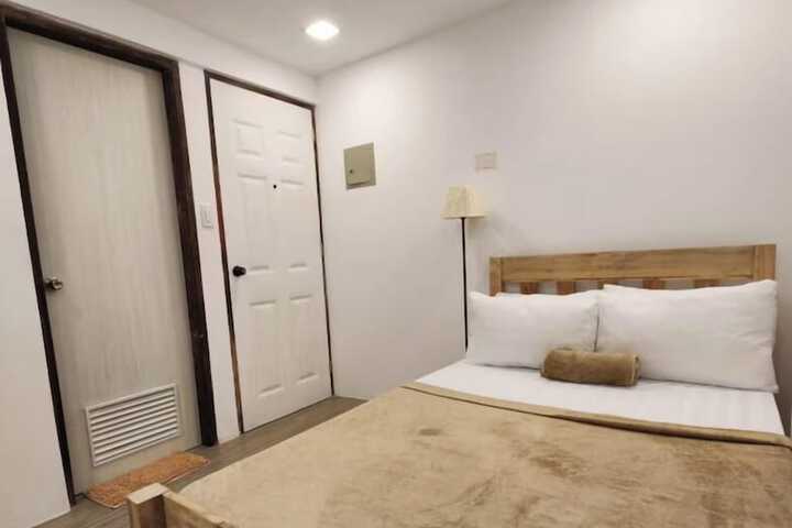 Room 10 of 37