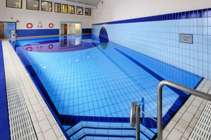 Pool 19 of 27