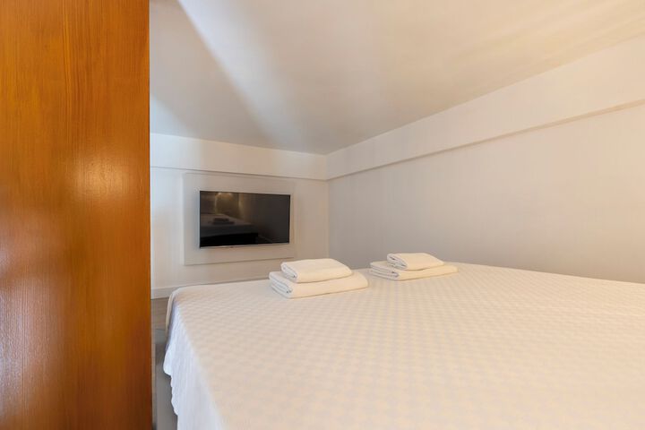 Room 57 of 130