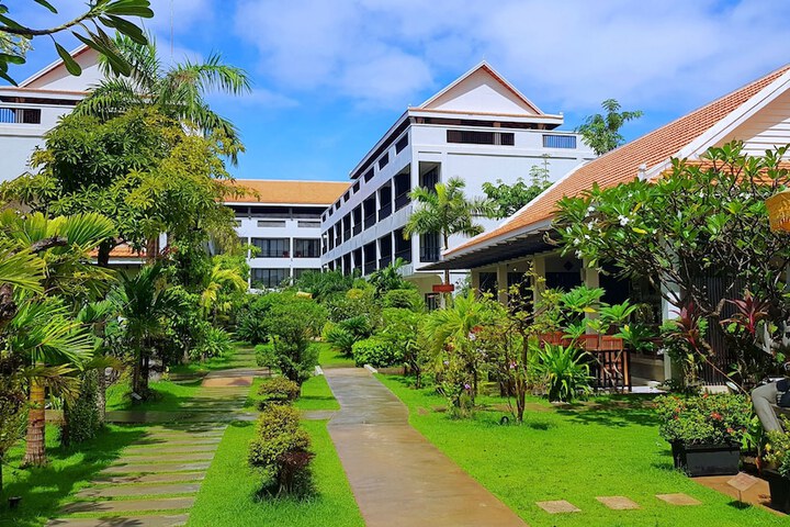 Hotel 73 of 80