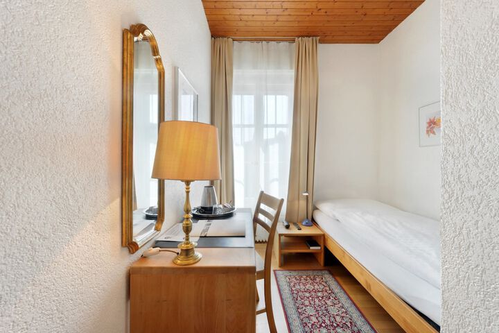 Room 7 of 56